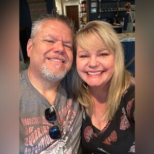 Meet your Poshers, Donnie and Margie